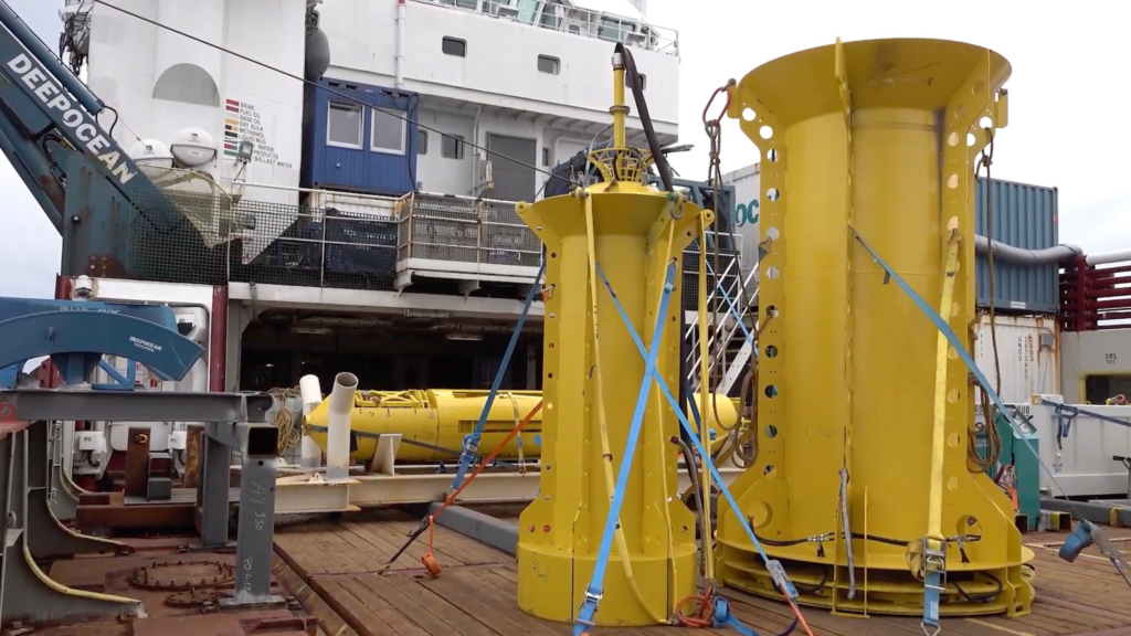 Engineering + construction of offshore machines for Submar