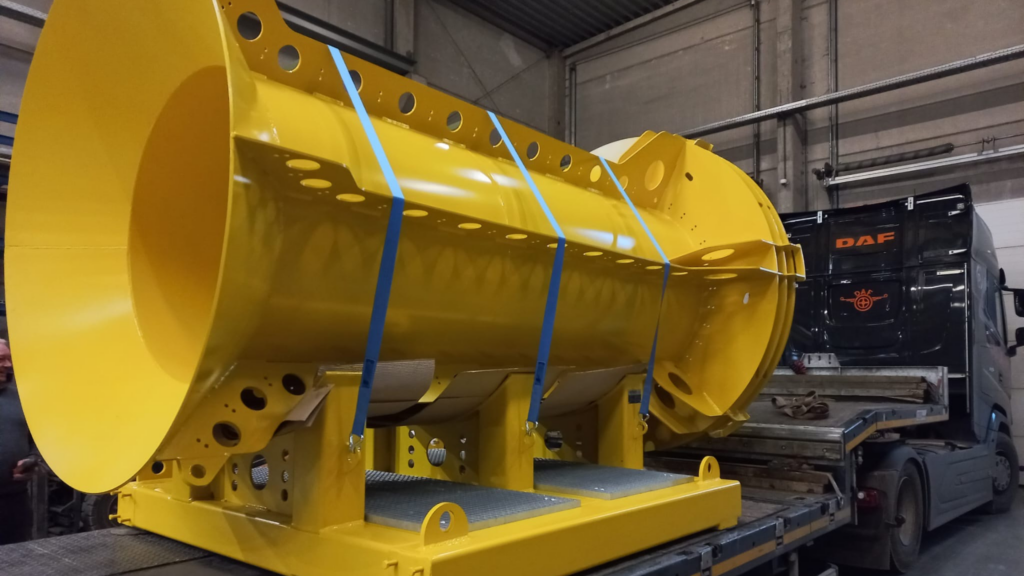 Engineering + construction of offshore machines for Submar